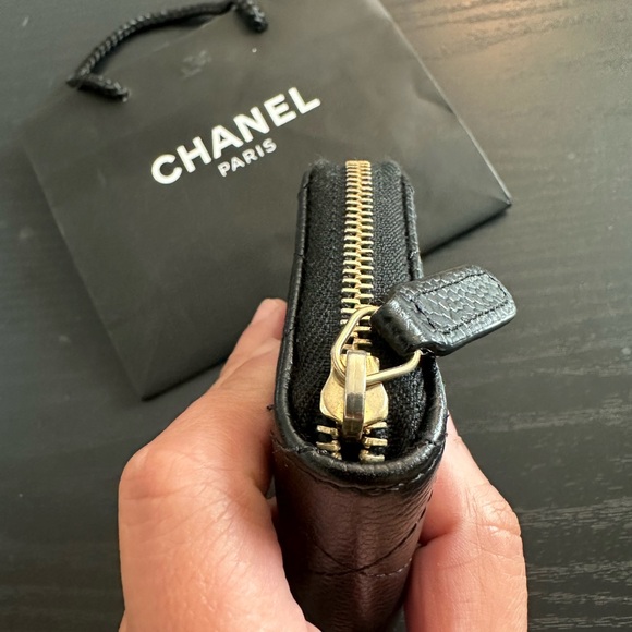 🔴SOLD🔴Chanel Zip Coin/ Card Case - Picture 5 of 11